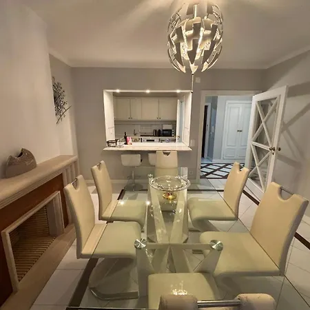 Center Private Garage Pool View Flat Al Charb شقة