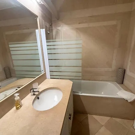 شقة Center Private Garage Pool View Flat Al Charb *